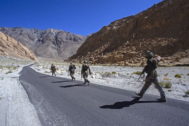 Indian Army on High Alert after China Refuses to Step Back from Pangong Tso in Ladakh