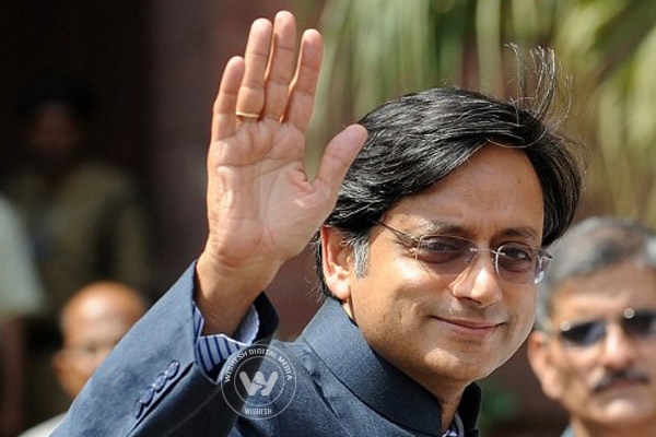 Shashi Tharoor suffers cardiac arrest