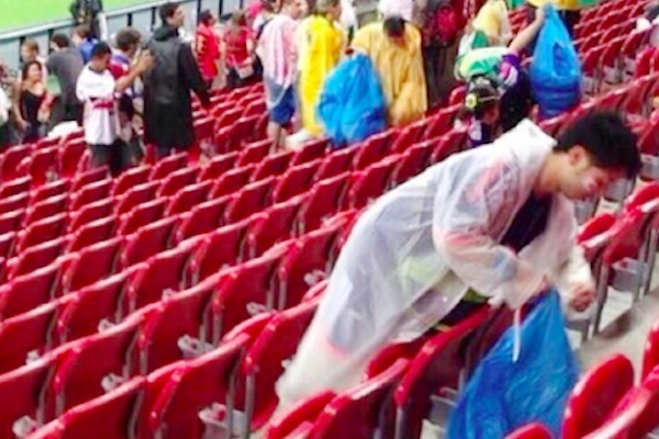 Japan fans surprise everyone at World Cup 2014 