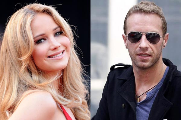 Chris Martin takes Jennifer Lawrence out on a dinner date},{Chris Martin takes Jennifer Lawrence out on a dinner date