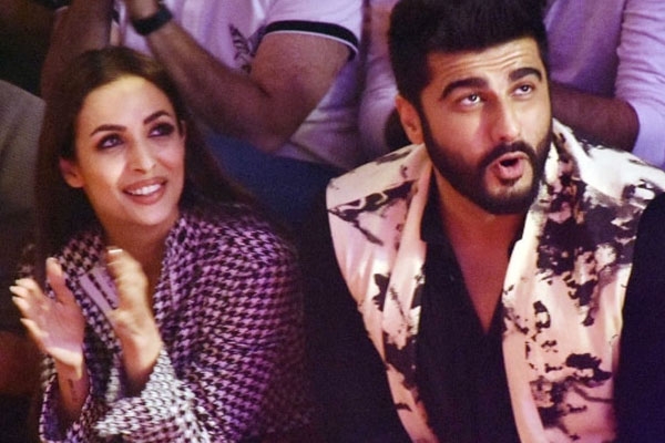 Arjun Kapoor, Malaika Arora's social Media PDA sets internet on fire