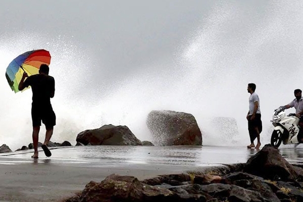 Cyclone Phethai: Storm Set to Make Landfall Around Kakinada Today