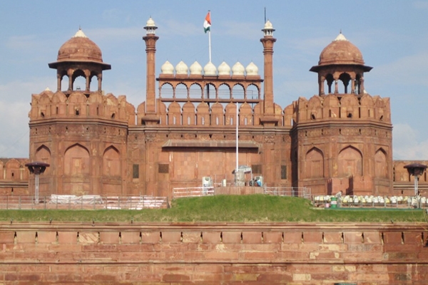 essay on historical monuments of india essay on historical monuments of india