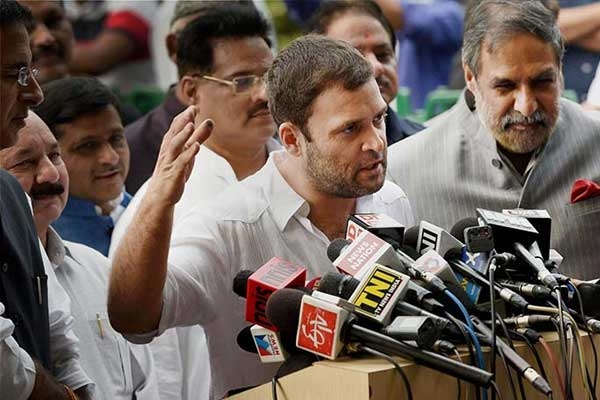 Govt. Using Extra Money Collected from Fuel Hike to Bail out Businessmen, Says Rahul Gandhi