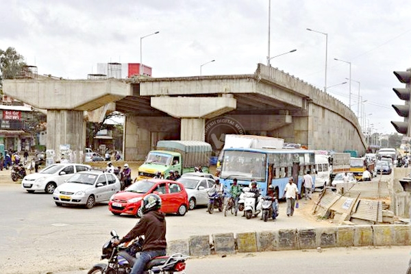 School Boy Mails PMO On Traffic Snarl During Drive To School