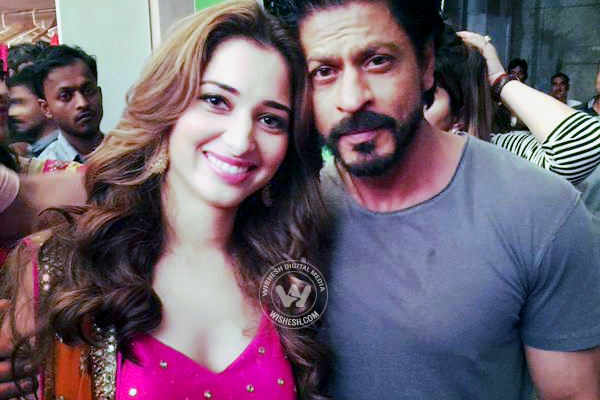 Tamannah’s Fan Moment},{Tamannah’s Fan Moment