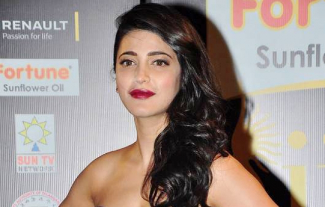 shruthi-haasan-iifa04