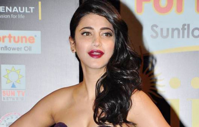 shruthi-haasan-iifa05