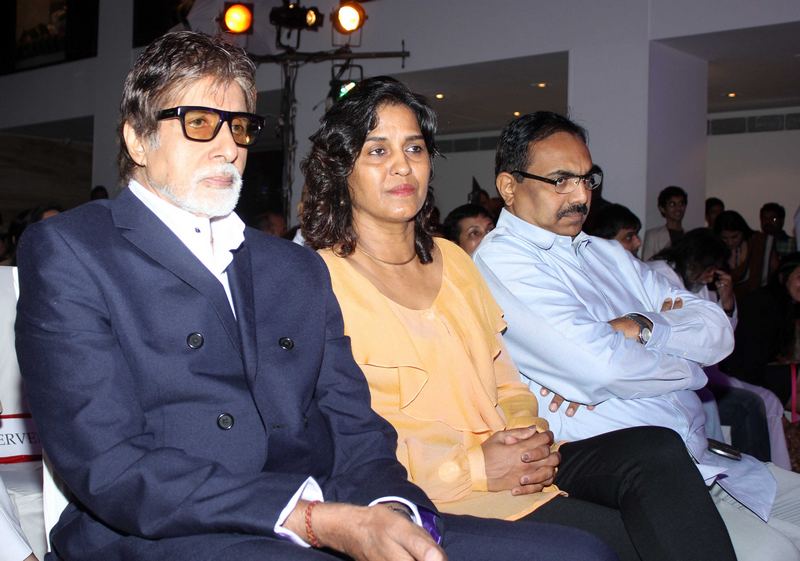 Amitabh at Pawsitive People's Awards
