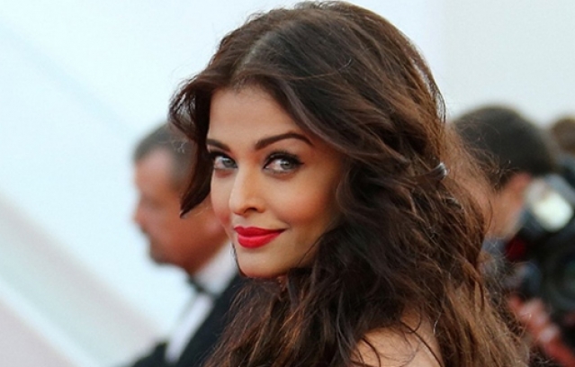 Aishwarya Rai Bachchan stuns in a Robert Cavalli at Cannes 2014