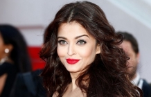 Aishwarya Rai Bachchan stuns in a Robert Cavalli at Cannes 2014