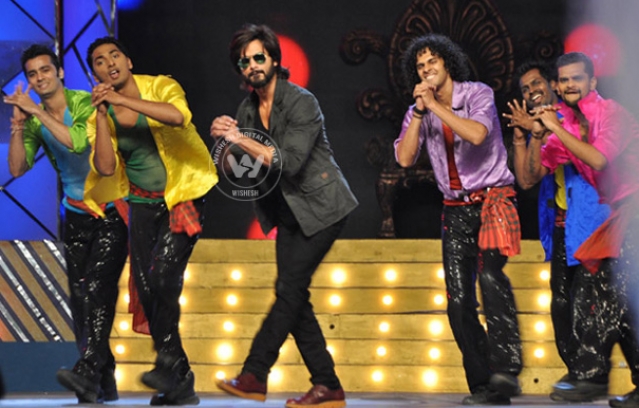Bollywood dazzles at Mumbai Police show