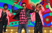 Bollywood dazzles at Mumbai Police show