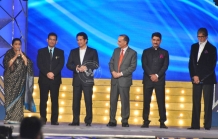 Bollywood dazzles at Mumbai Police show