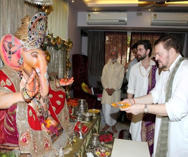 Bollywood Celebs Perform Ganesh Puja