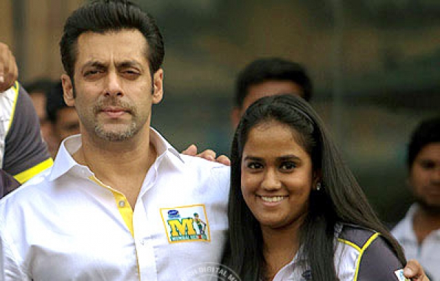 Celebs at Cricket Match