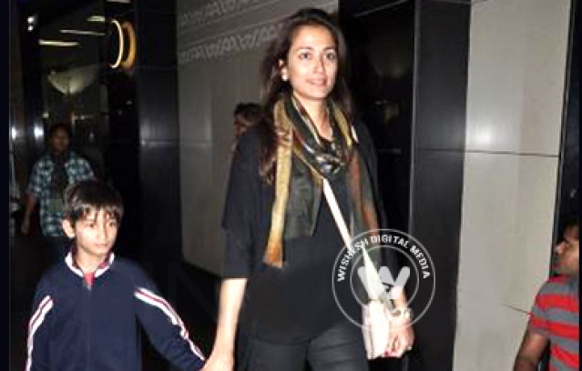 Celebs return from Holiday