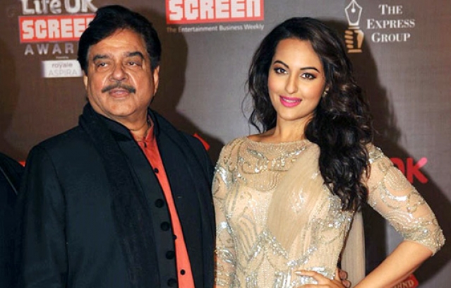 B-Town Celebs shine in Screen Awards