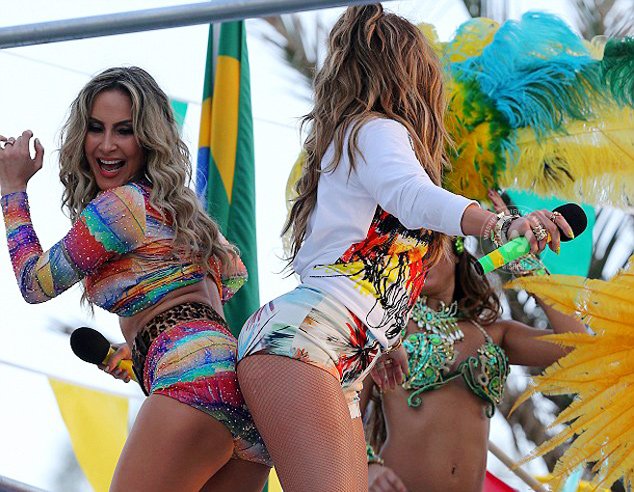 Jennifer Lopez gears up for FIFA fever