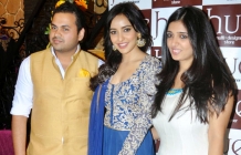Kajal Agarwal and Neha Sharma at HUE Store Launch