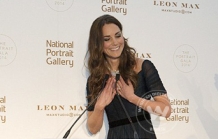 Kate sparkles in diamond necklace at charity fundraiser