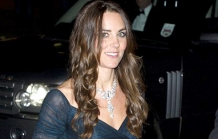 Kate sparkles in diamond necklace at charity fundraiser