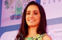 Shraddha Kapoor At Himalaya Herbals Attempt Of Guinness World Records