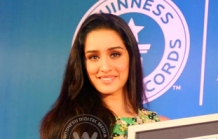 Shraddha Kapoor At Himalaya Herbals Attempt Of Guinness World Records