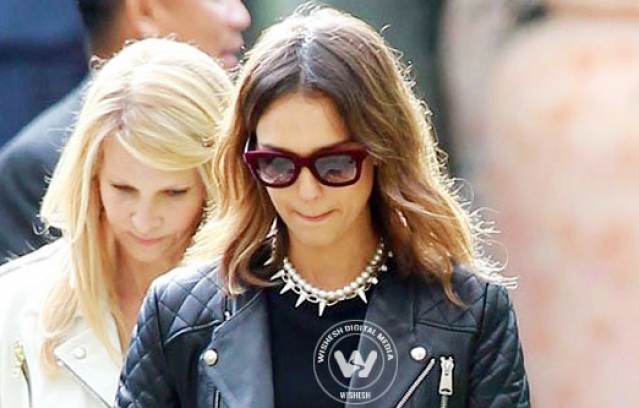 Stars stop-by at Gewn Stefani's baby shower