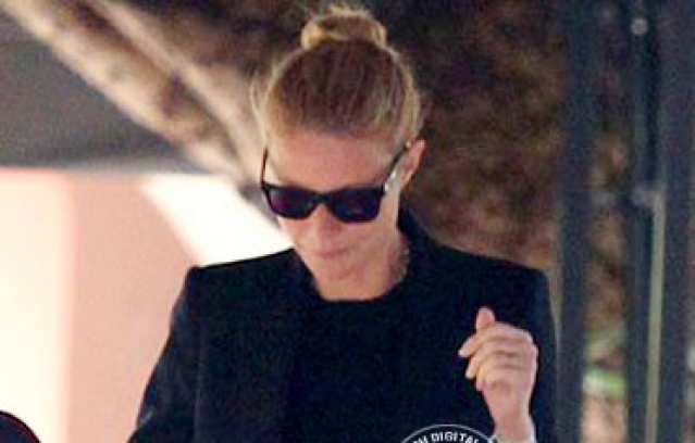 Stars stop-by at Gewn Stefani's baby shower