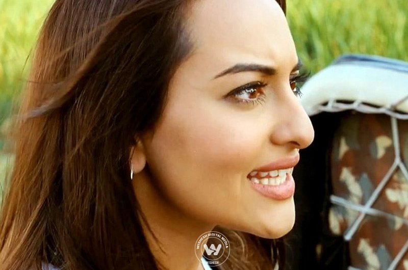 R...Rajkumar Movie Stils
