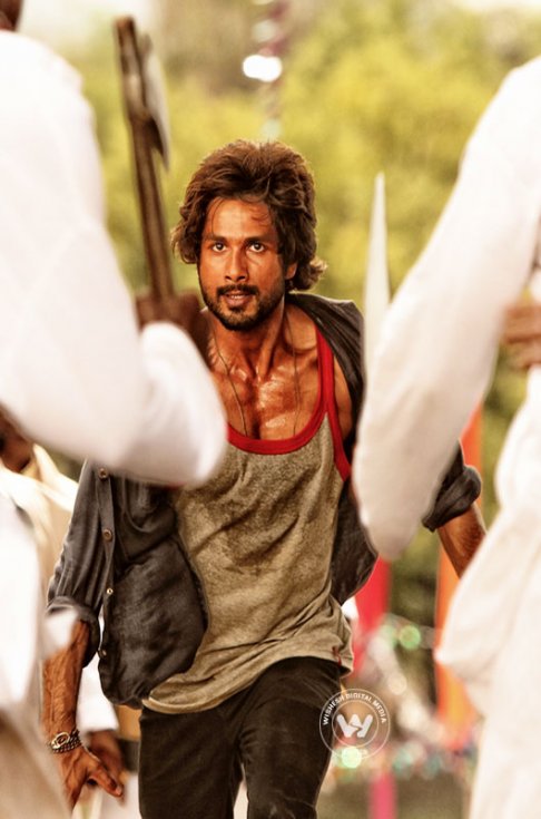 R...Rajkumar Movie Stils