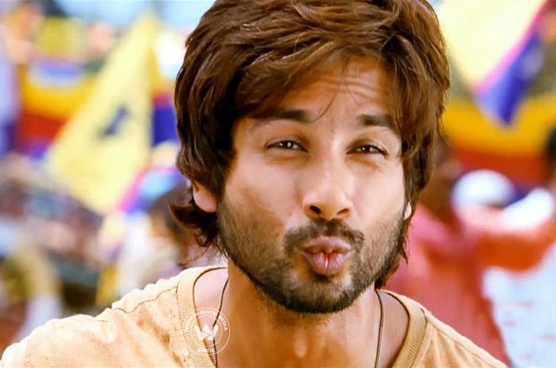 R...Rajkumar Movie Stils