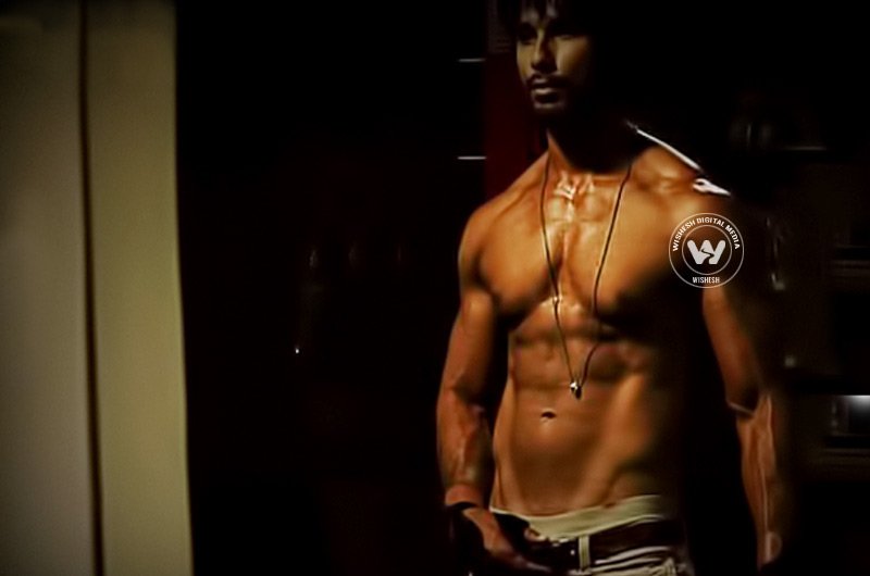 R...Rajkumar Movie Stils