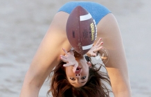 Farrah Abraham plays ball on golden sands