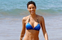 Nicole shows off incredible bikini body for reality show Hollywood Exes