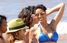 Nicole shows off incredible bikini body for reality show Hollywood Exes