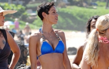 Nicole shows off incredible bikini body for reality show Hollywood Exes