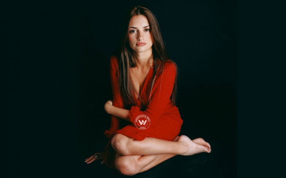 Penelope Cruz Latest Sizzling Gallery