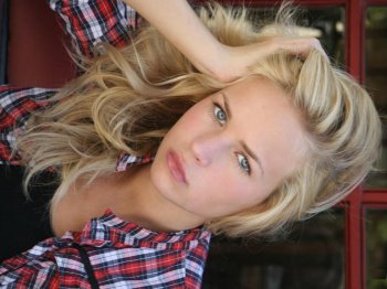 Britt Robertson