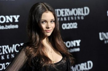 India Eisley