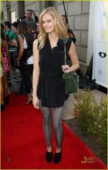 Sara Paxton