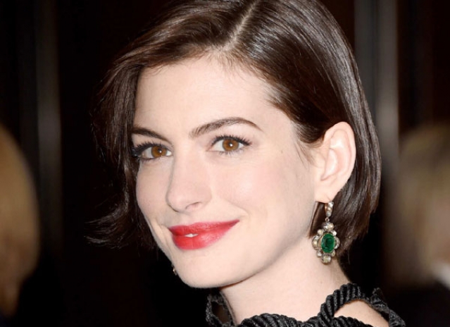 anne-hathaway05