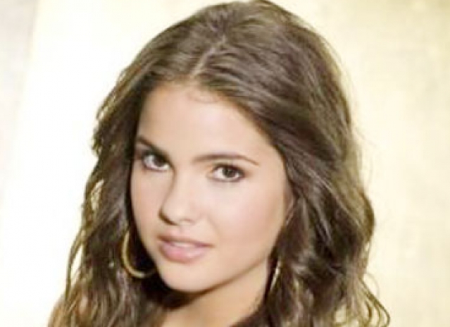 Happy Birthday Shelley Hennig