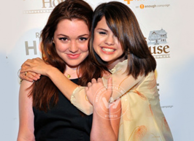Jennifer Stone