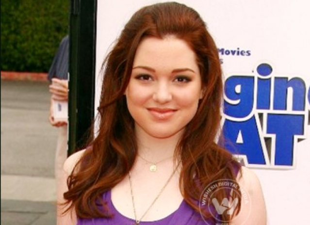 Jennifer Stone