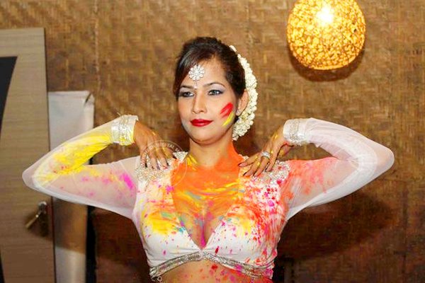 Tanisha Singh Celebrates Holi