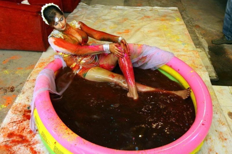Tanisha Singh Celebrates Holi
