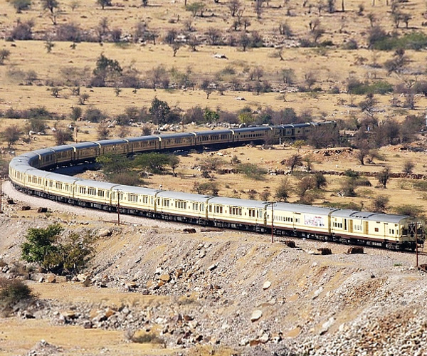 The Desert Queen (Jaipur - jaisalmer)