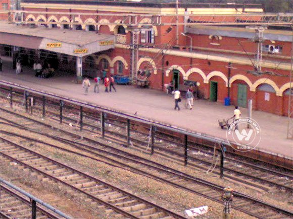15 splendid railway stations in India